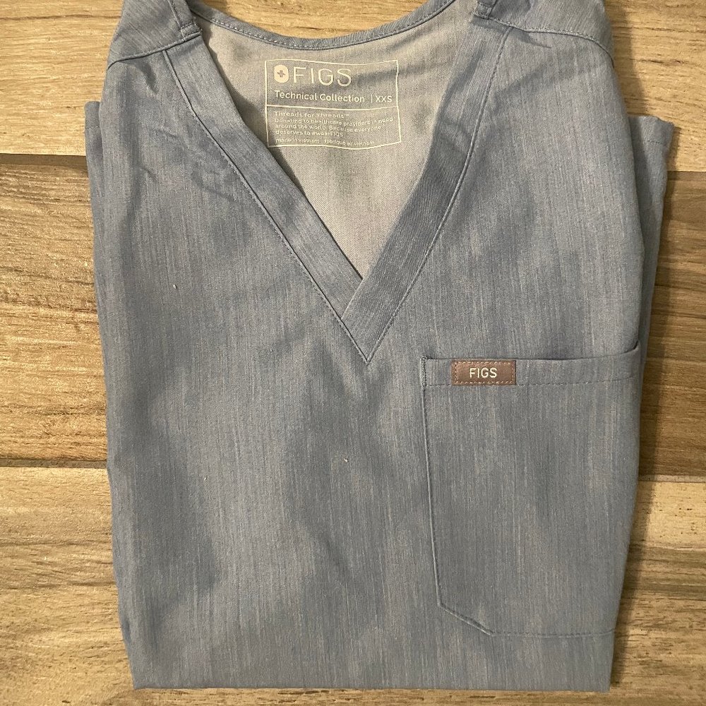 FIGS Heather Denim Scrub Set